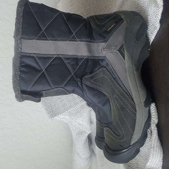 KEEN Fall Winter Boot W10 Charcoal - Picture 3 of 14